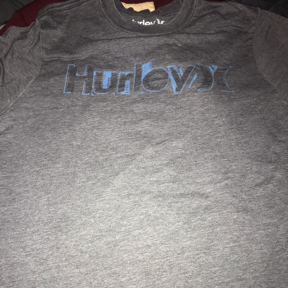 Men’s Hurley shirt